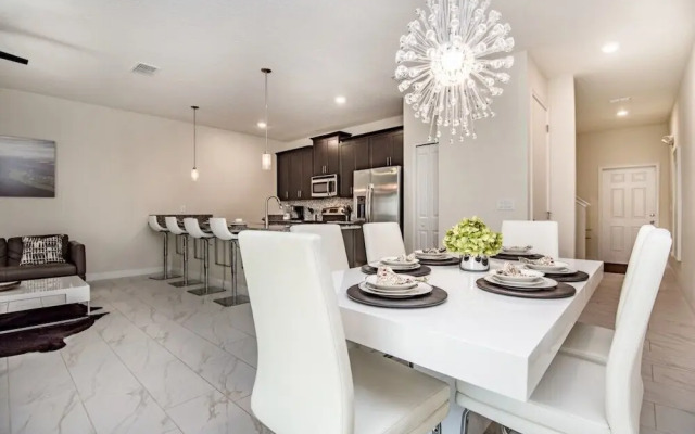 1592mvd 4 Bedroom Townhouse