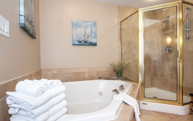 Crd1011 3 Bedroom Condo