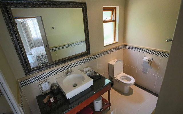 The Victorian 1906 Hotel