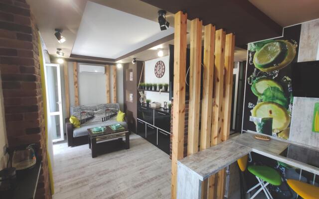 Апартаменты на улице Челюскинцев 101Б