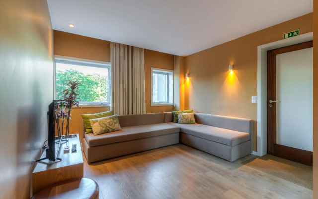 Spot Family Apartments