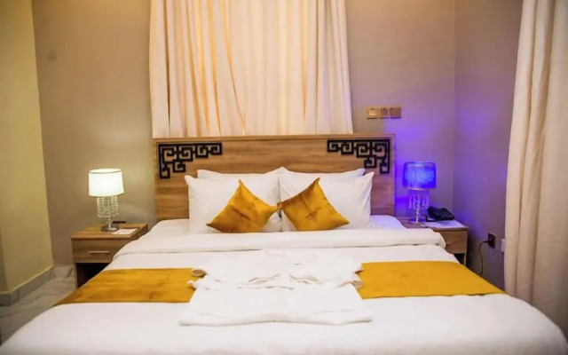 Daystar Luxury Apartment