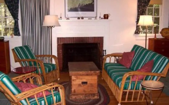 Carriage House - One Bedroom Home