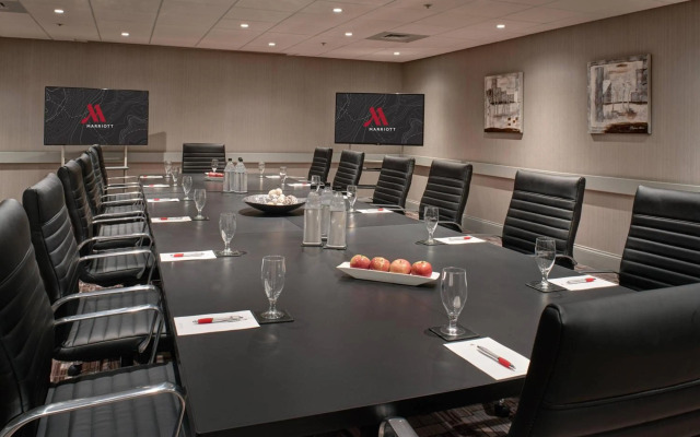 Marriott East Lansing at University Place