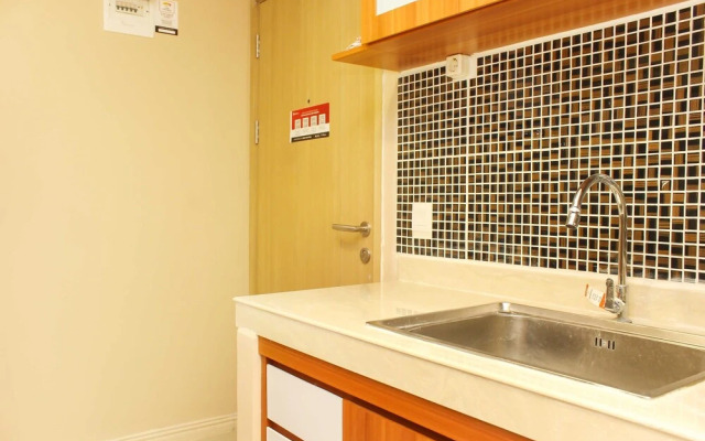Well Appointed 2Br At Meikarta Apartment