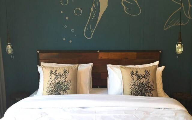 Guestroom 401