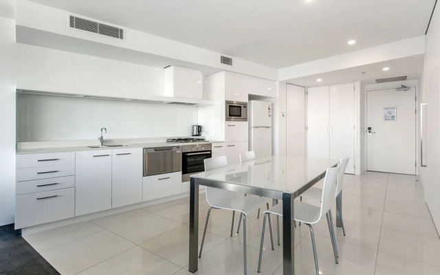 Iconic Q Surfers Paradise 1 Bedroom