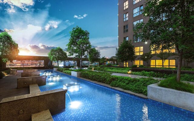 Oakwood Residence Funder Cheng
