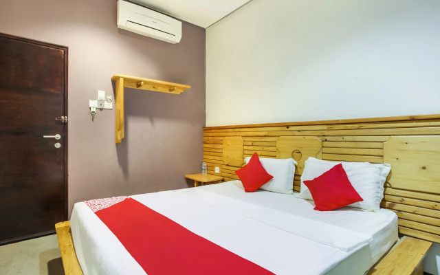 OYO 89454 Hotel Pavilion Inn