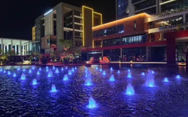 Echarm Plus Hotel (Foshan Zhihui Xincheng Subway Station)