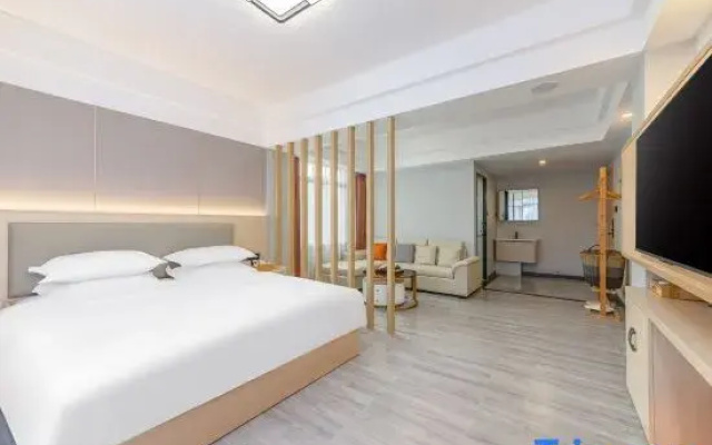 Yimi Hotel (Provincial Library Branch near Hainan Institute of Business and Technology)