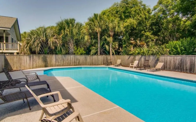 Ocean Boulevard 511 by RedAwning