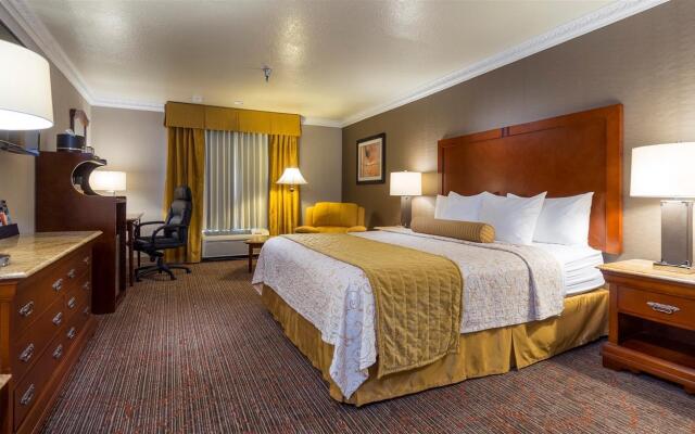 Best Western Plus Newport Mesa Inn