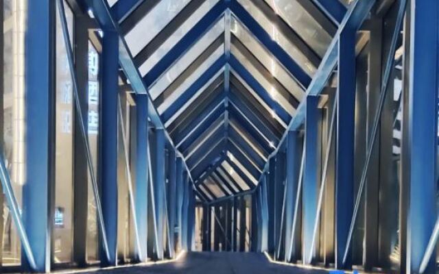 Days Inn Chongqing (Lushan Light Rail Station)