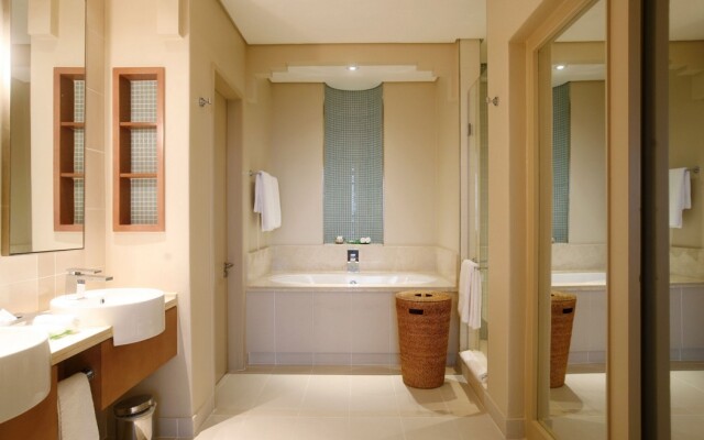 Suncoast Hotel & Towers