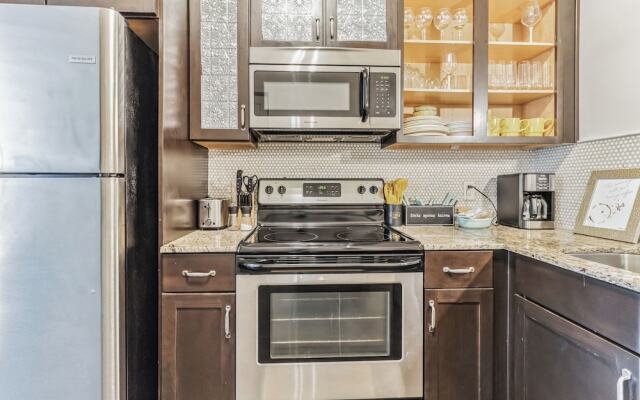 Dream Condo in Desirable West End!