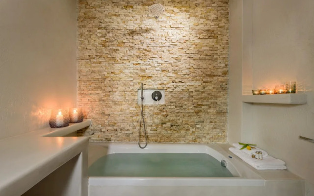 Phaos Cellaria Estate