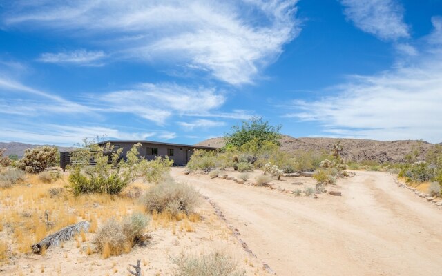 Shadow Mountain House - Hot Tub & Sweeping Views 2 Bedroom Home by Redawning