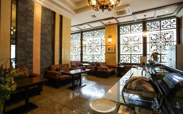 Hotel Aura