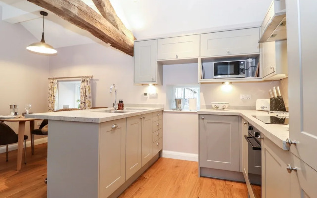 Low Ashmead Cottage