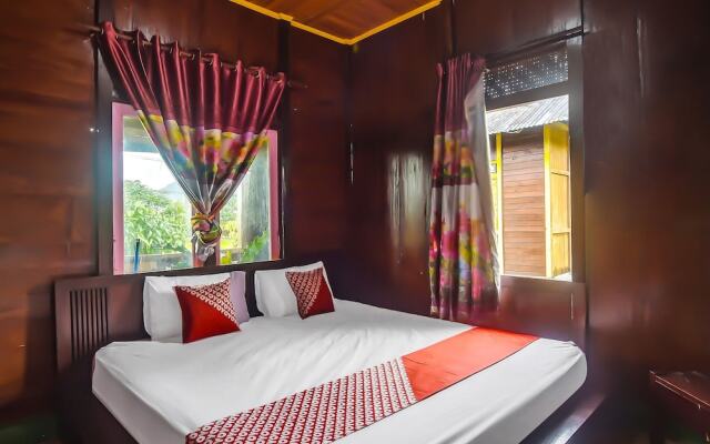 OYO 92225 Filadelfia Resto & Penginapan Near Benteng Moraya