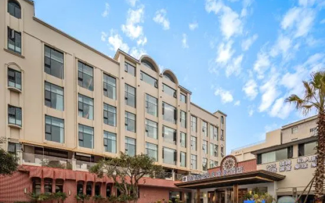Maitreya Blossom Flower Hot Spring Resort – Exterior – Mile