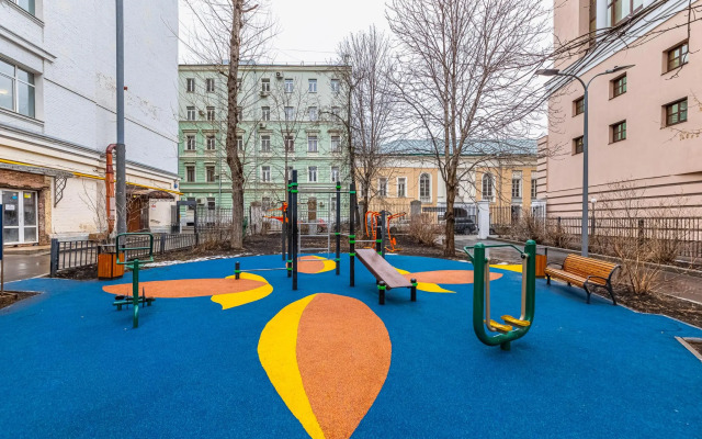 Smart Host на бульваре Страстной