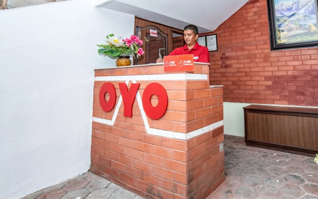 OYO 375 Chef House Resort