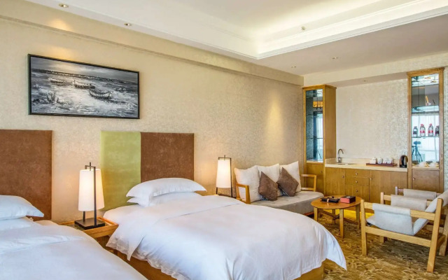 Days Hotel and Suites Yangjiang