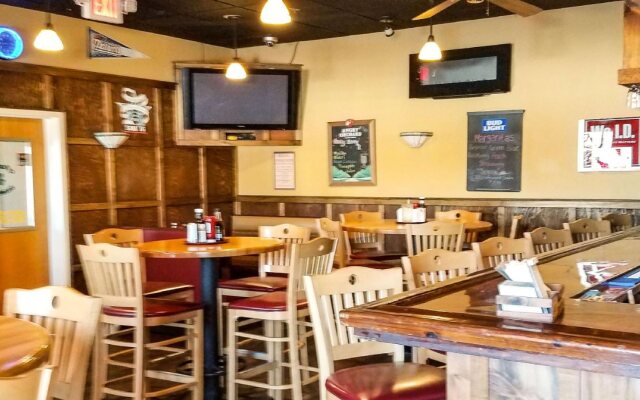 Iveys Motor Lodge Houlton