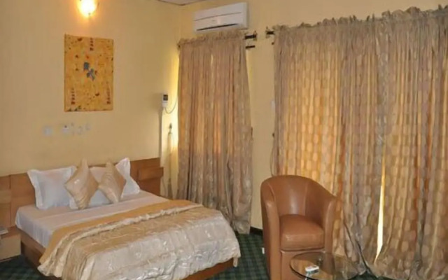 Solitude Hotel Victoria Island