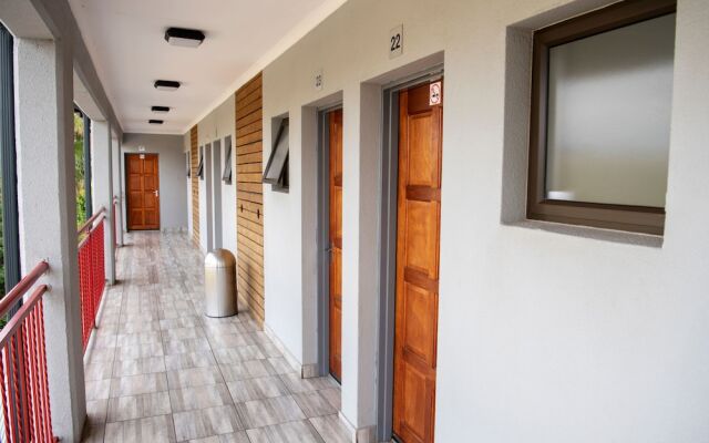 Triple 8 Inn Bangkok by Zen Rooms
