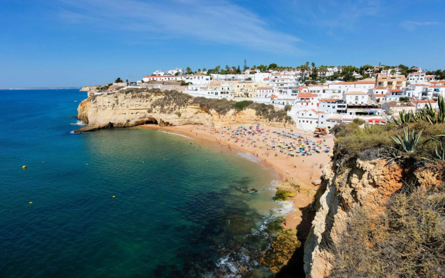 Carvoeiro -Spacious 2 bedroom appartment with pool - Monte Dourado