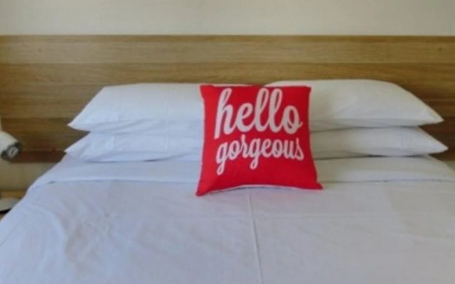 Fernvale Hotel Motel