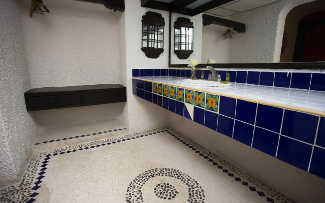 Hotel Xbalamque and Spa Cancun