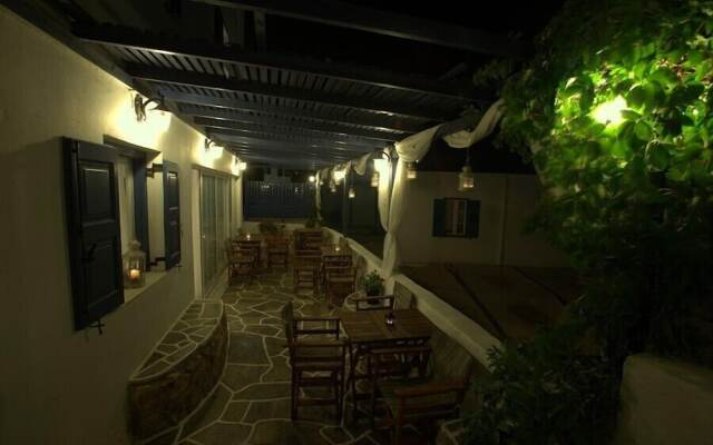 Aphrodite Hotel & Apartments