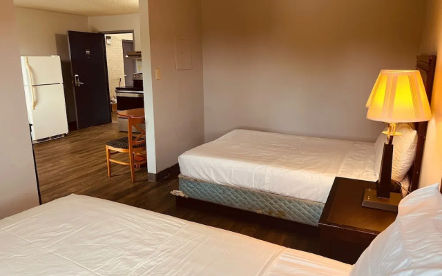 Palace Inn & Suites - Newport News/Jefferson Ave