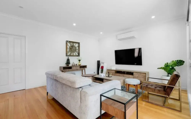 Impressive & Spacious new Townhouse@preston