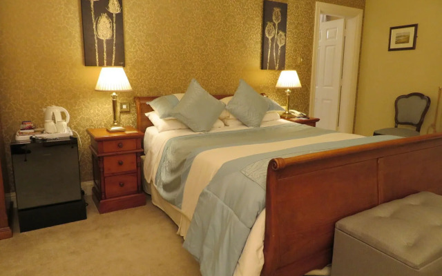 Brook Manor Lodge