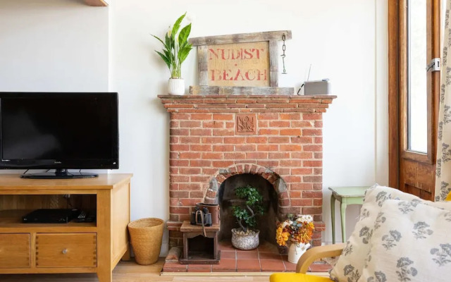 Historic Railway Home - Selsey Seafront