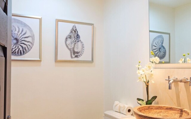 Amazing 4 Bedroom Condo