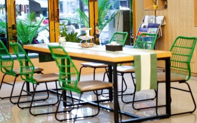 Kester Business Hotel