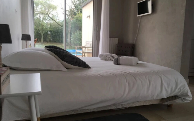 Chambres dHotes Des Tours A La Rochelle