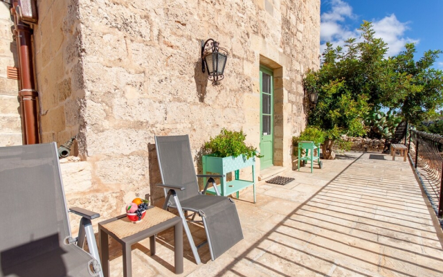 San Martin Wonderful Pool & Spa Villa