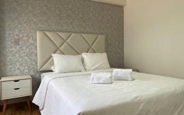 Amazing 2BR With Balcony in Miraflores