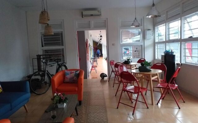 Home Addicts Hostel