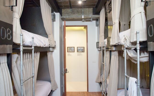 Siam Plug In Hostel
