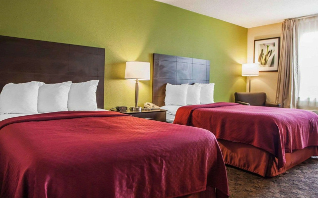 Quality Inn Saint Louis Airport