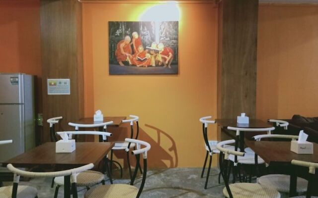 Amico Del Myanmar - Hostel