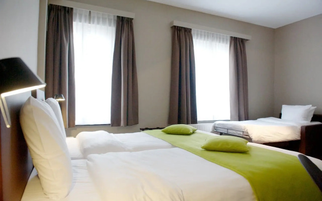 9 Hotel Chelton